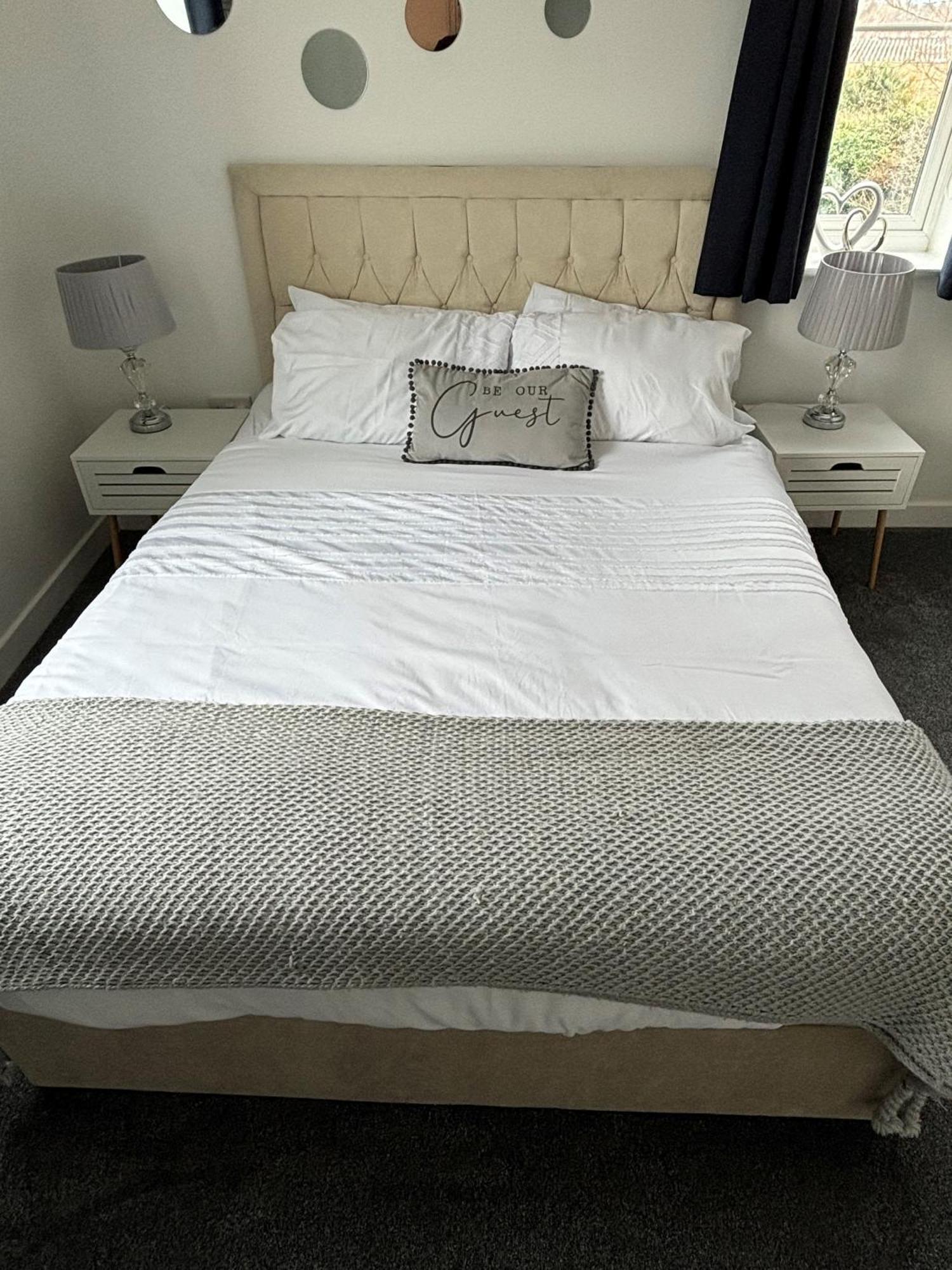 ליצ'פילד Cathedral Apartment מראה חיצוני תמונה
