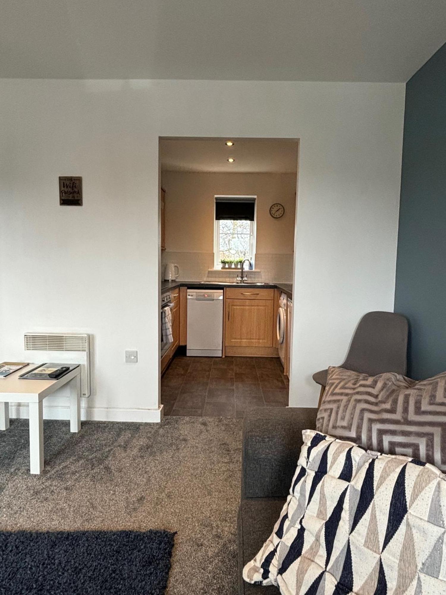 ליצ'פילד Cathedral Apartment מראה חיצוני תמונה